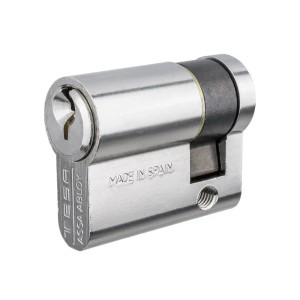 Цилиндр замка Tesa TE5 40 мм 30x10 ключ/половинка 3KEY хром (Испания)