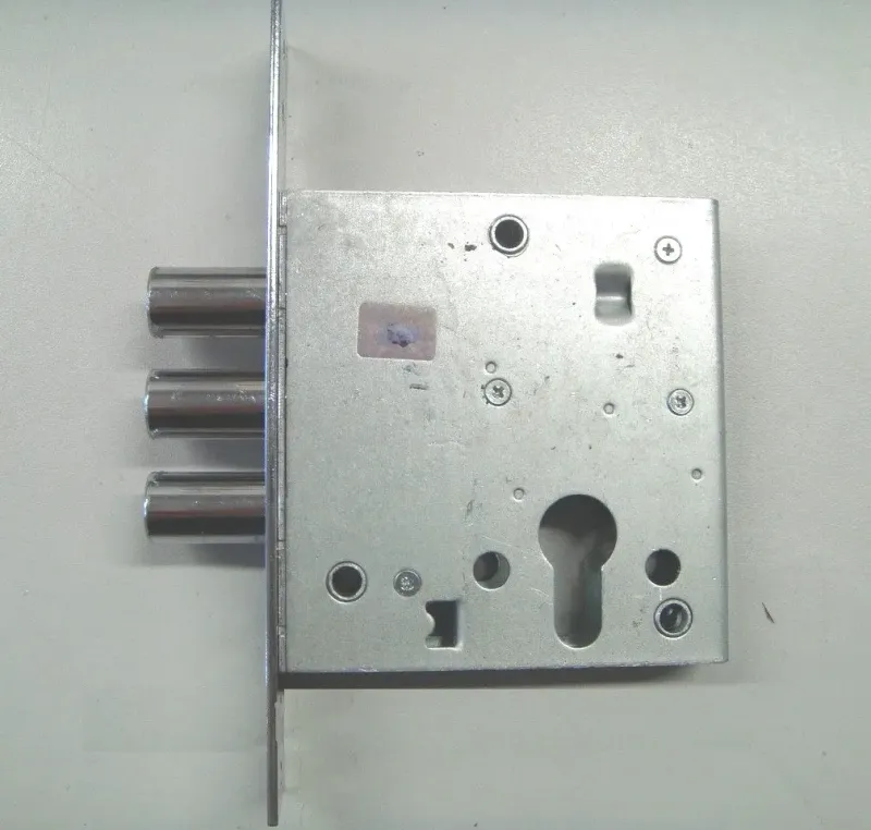 Дверний додатковий сувальдний замок Kale 447 w/b 